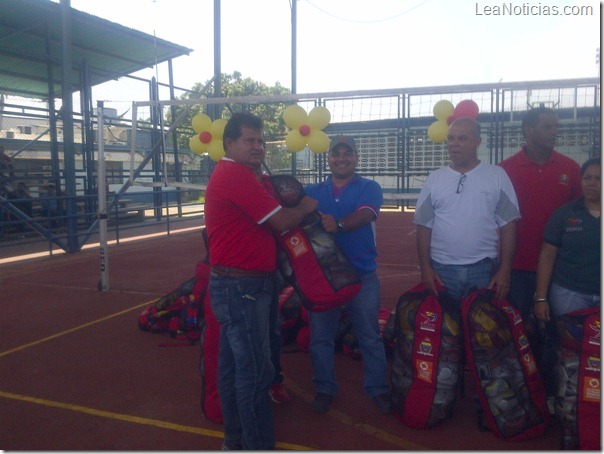 40 escuelas del municipio Simón Bolívar