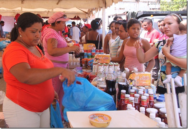 JORNADA ALIMENTICIA EN SECTOR EL MAGUEY 027