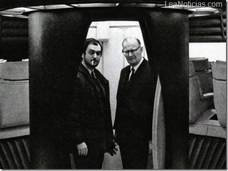 Stanley_Kubrick_Arthur_C_Clarke_2001