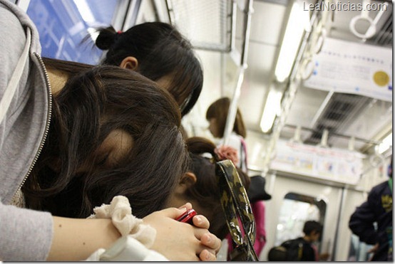 Como dormir en Japón (Fotos graciosas) 11