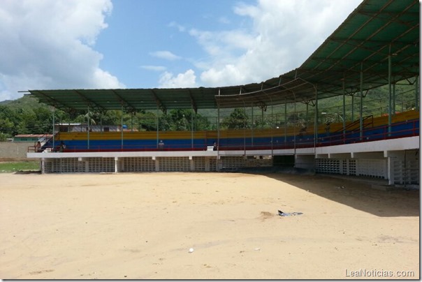 restauracion del estadio de valle lindo (2)