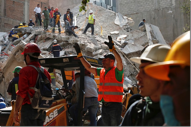 Ciudad de México sumida en caos y olor a gas tras devastador terremoto
